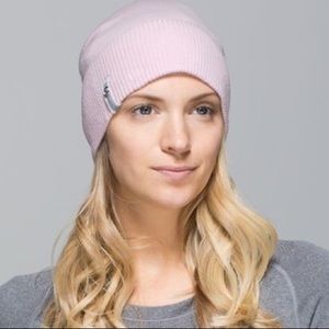 Lululemon Vite Vite Run Toque in light pink